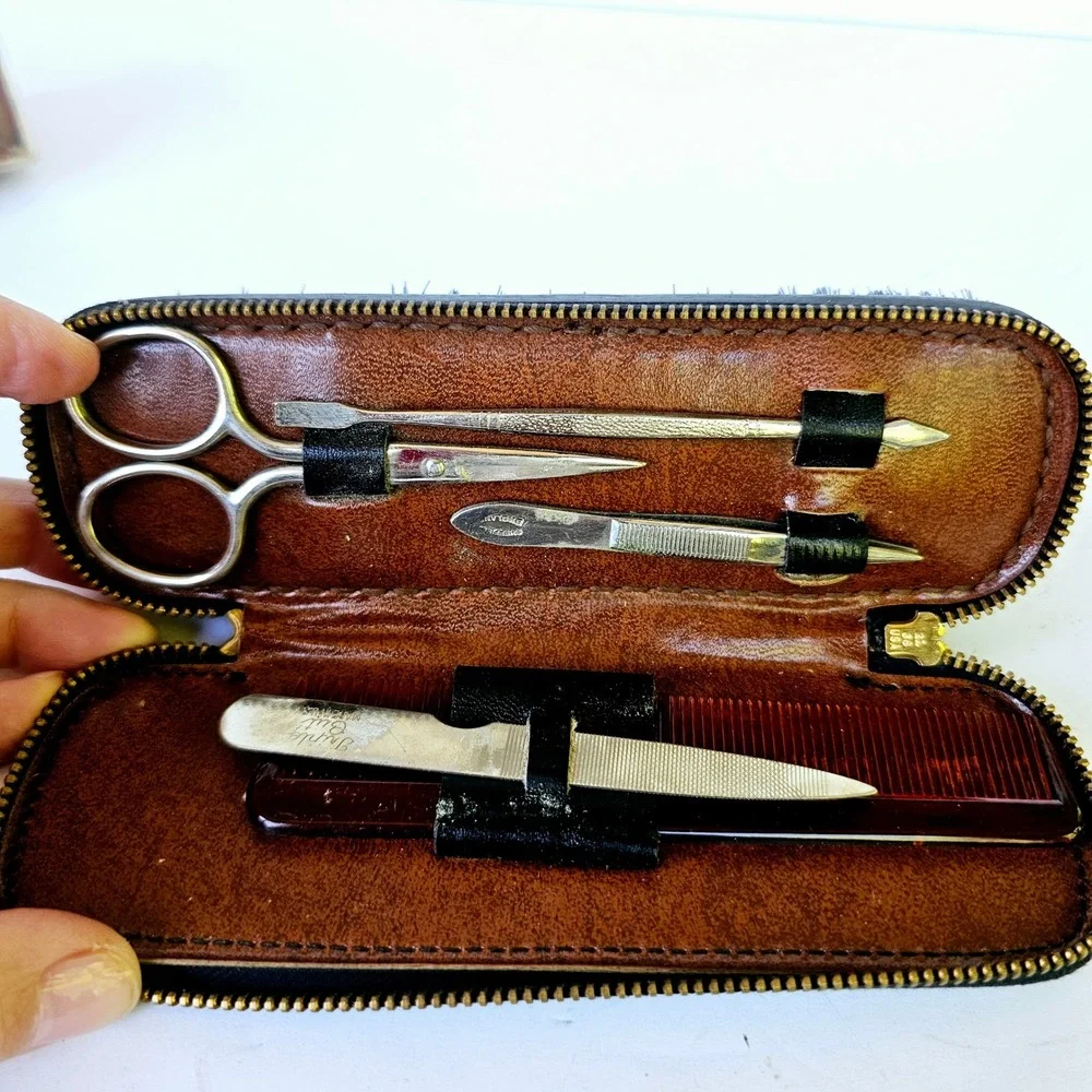 Vintage Gentleman's Leather Shoe Shine/Grooming Travel Nail‎ Kit Mens Box M608.1
